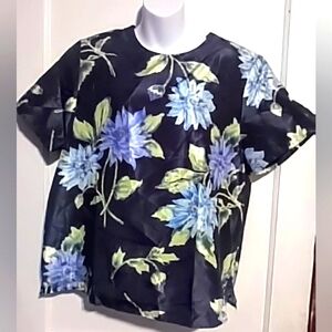 🛍️ BUNDLE ONLY 🛍️MAGGIE SWEET PADIES NAVY BLUE FLORAL BLOUSE
